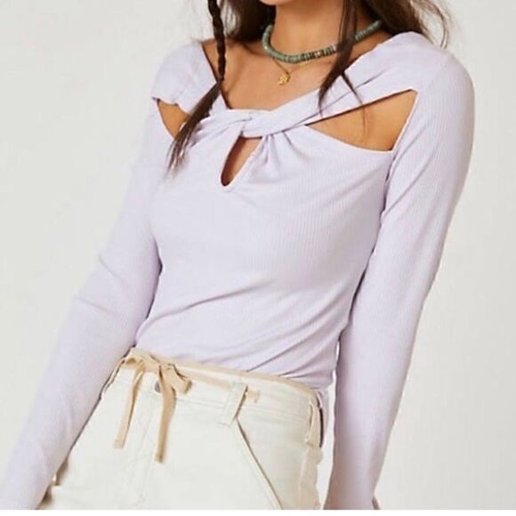 Anthropologie light purple ribbed long sleeve twist front cut out top NWT - Picture 5 of 7